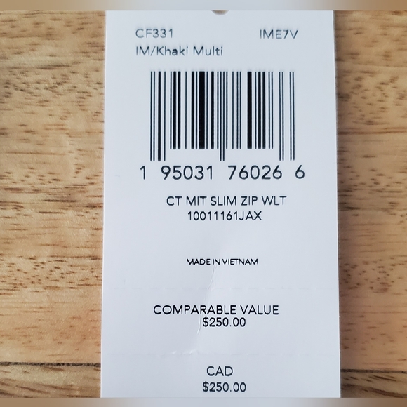 New COACH CF331 Kitten Mittens Cat Signature Slim Wallet Long Bi-fold - Picture 7 of 7